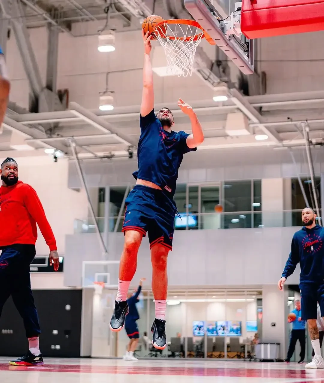 掘金观众热烈欢呼！，Ming迎来三赛季出色发挥引发球迷热议的简单介绍